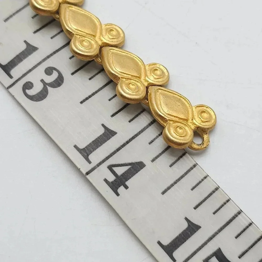 Matte Gold Tone Spiral Leaf Statement Long Necklace Hook Closure 14In Vintage